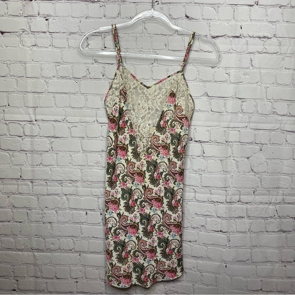 Victoria's Secret Other - Vintage Victoria’s Secret Gold Label Paisley Chemise size XS
